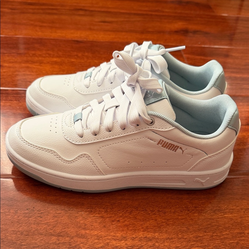 Brand New Puma White and Light Blue Casual Sneakers